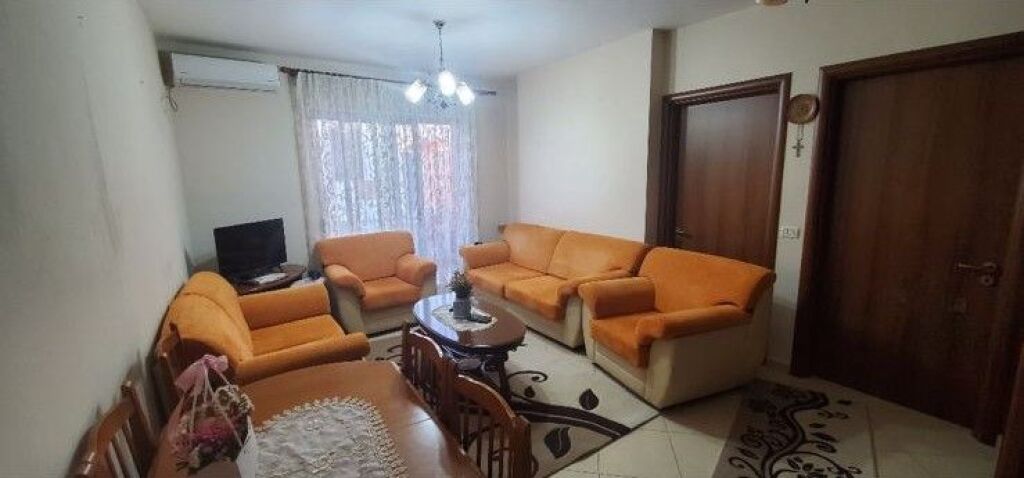 🏢Prosecutor's Office of Tirana, Haxhi Hysen Dalliu Street, apartment 2+1, furnished, for rent. 52,000 Leke