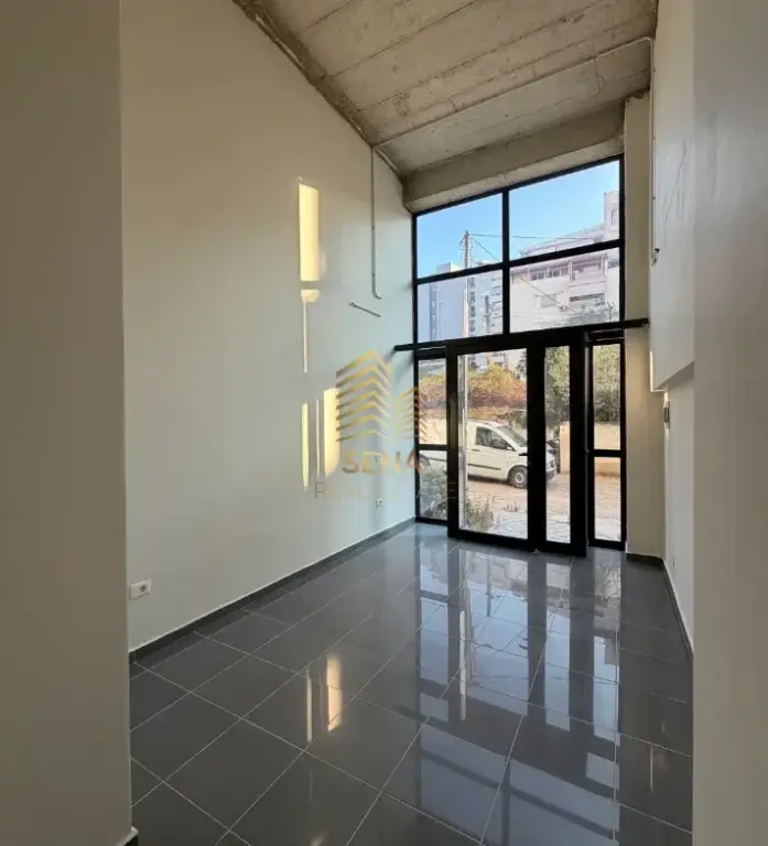 Rent, Business Premises, Qemal Stafa Street- near the New Bazaar, 400 Euro/month