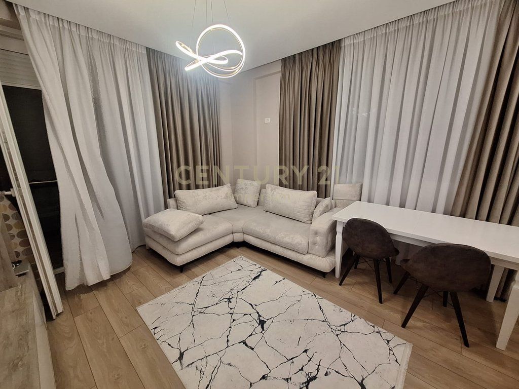 Apartament 1+1+post parkimi i perfshire ne cmim për qira në Astir!
