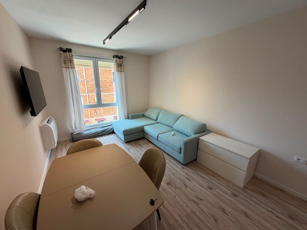 🏡 Appartamento 1+1 + posto auto in affitto  📍 Via Shyqyri Ishmi, vicino alla Moschea dei Tabakëve