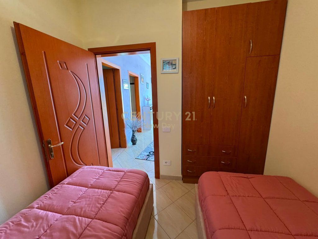 Villa In Vendita a Spitallë, Durrës - 260000€ | 476 m²
