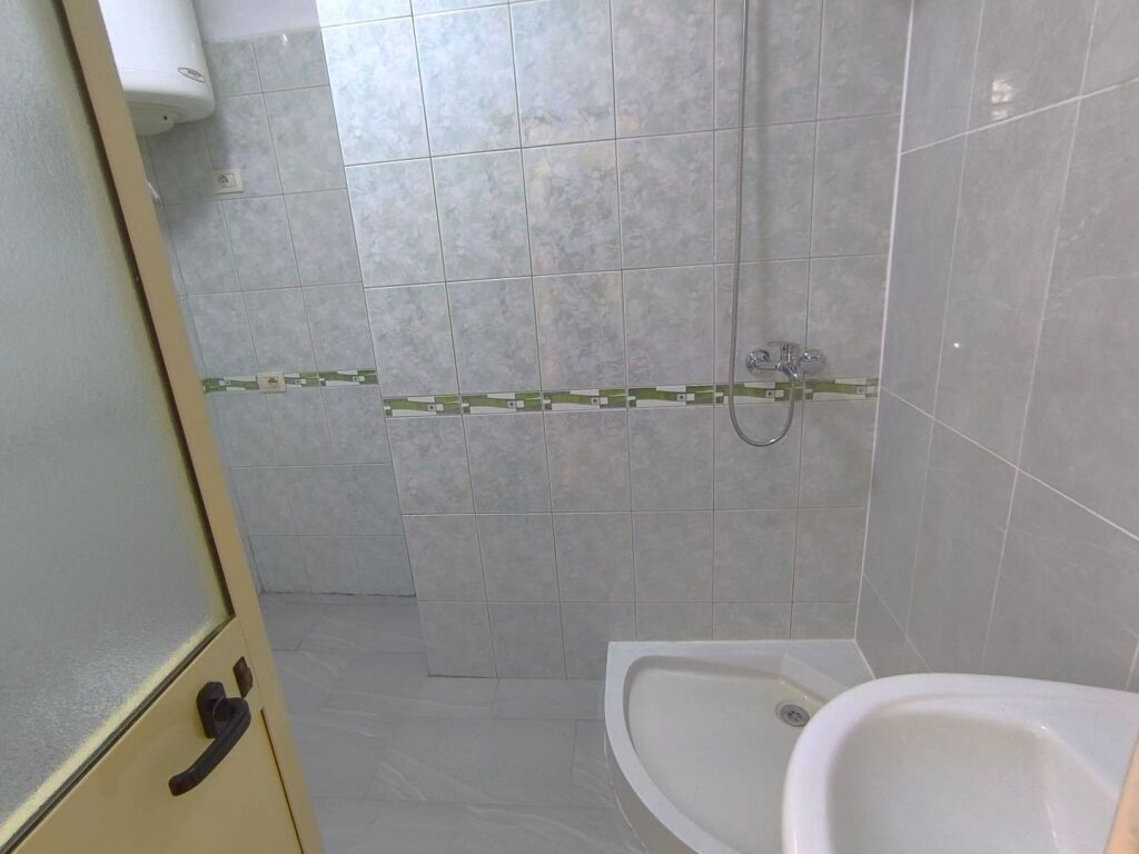 🏡 **APARTAMENT 2+1 NË SHITJE – TEK RESTORANT FRESKU**