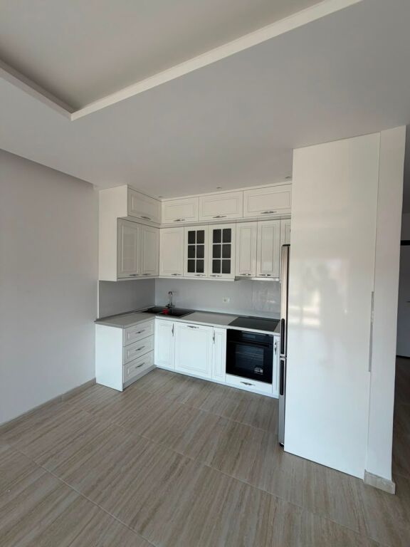 Apartament me qera 2+2+1 ballkon  Fusha e Aviacionit