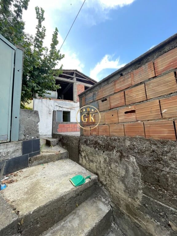 🏡 3-STORY VILLA FOR SALE – ARAPAJ