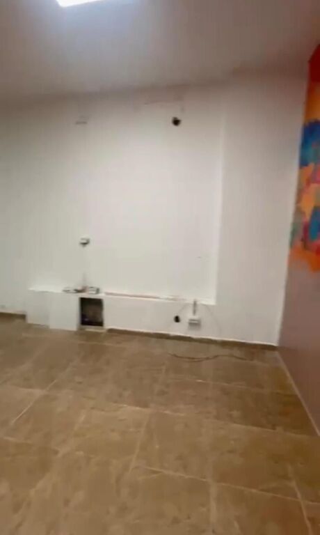 Jepet ambient biznesi tek Garda , prane Hotel Liqeni Tirana , Ish Blloku , Liqeni Artificial .