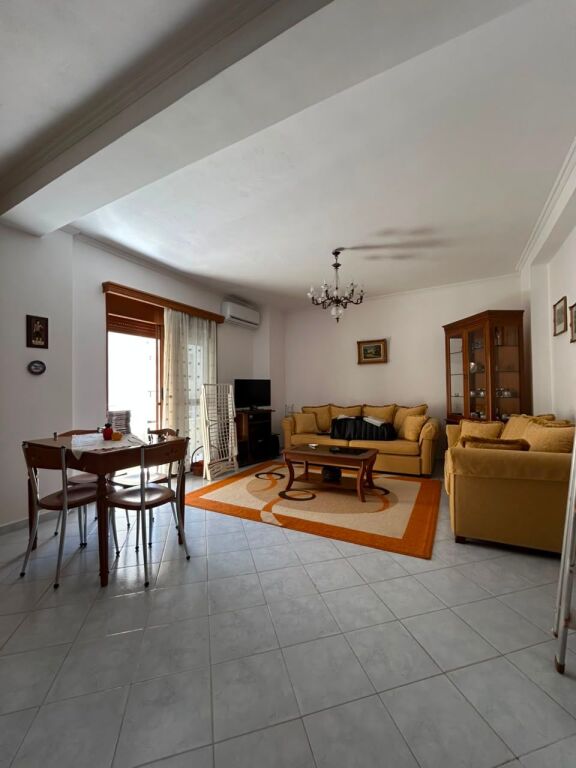 Jepet me qira apartament 1+1 – Plazh, Durrës