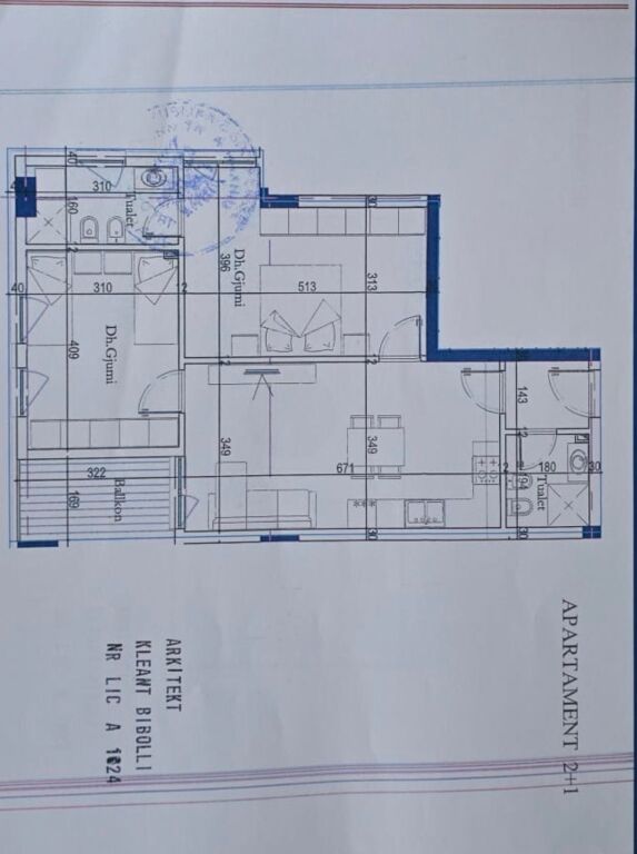 Apartament 2+1 tek Tirana Entry