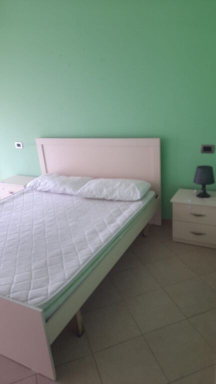 Apartament me qera 1+1 tek Tregu Elektrik