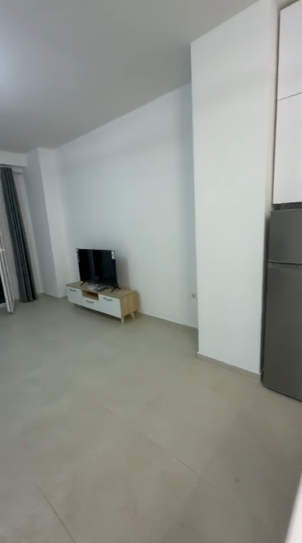 Apartament 1+1 per qera ne Astir Komplekis Jolla'!