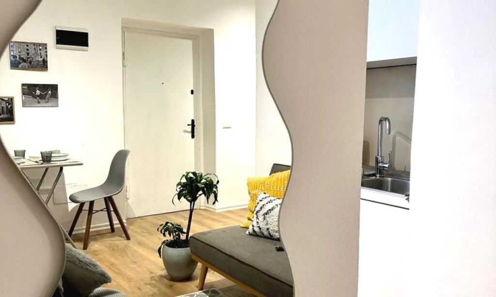 Affittasi Appartamento 1+1+1 Balcone