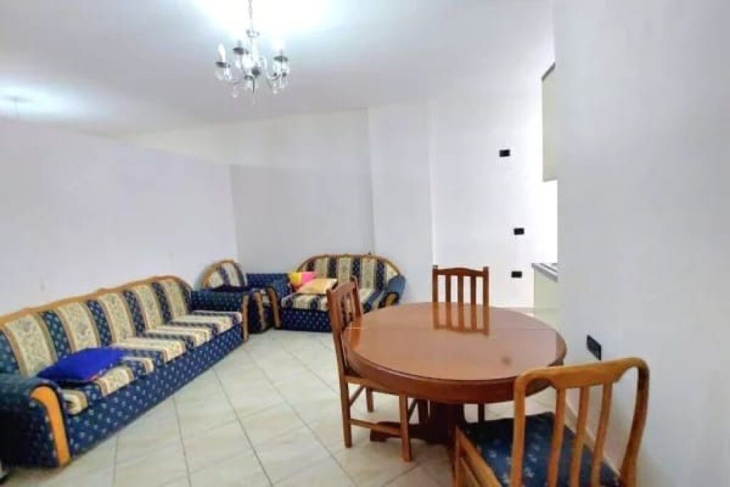 Affittasi Appartamento 1+1+1 Balcone