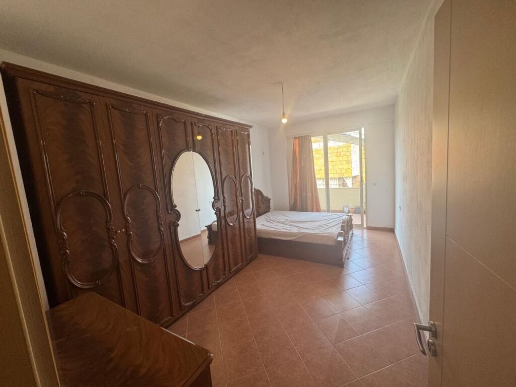 Apartament 2+1 me qira në Fresk