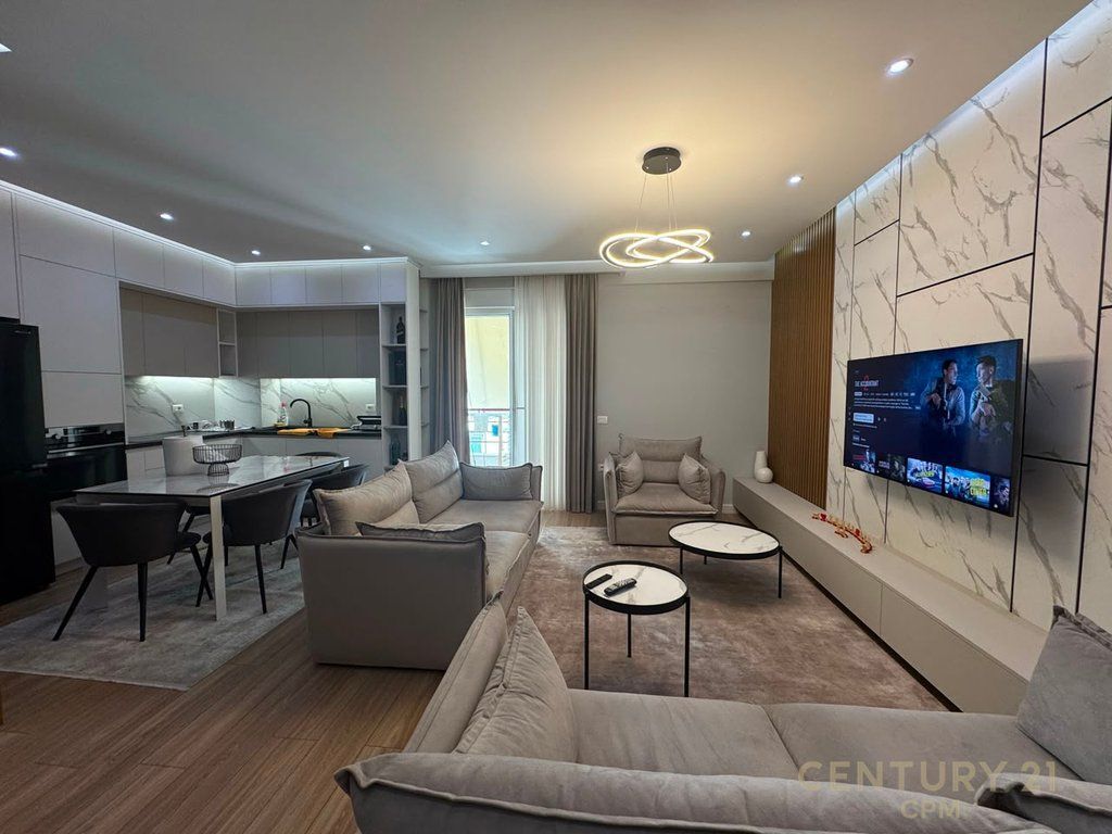 Super Apartment 3+1+2 for sale at Liqeni i Thate, FZ Complex!