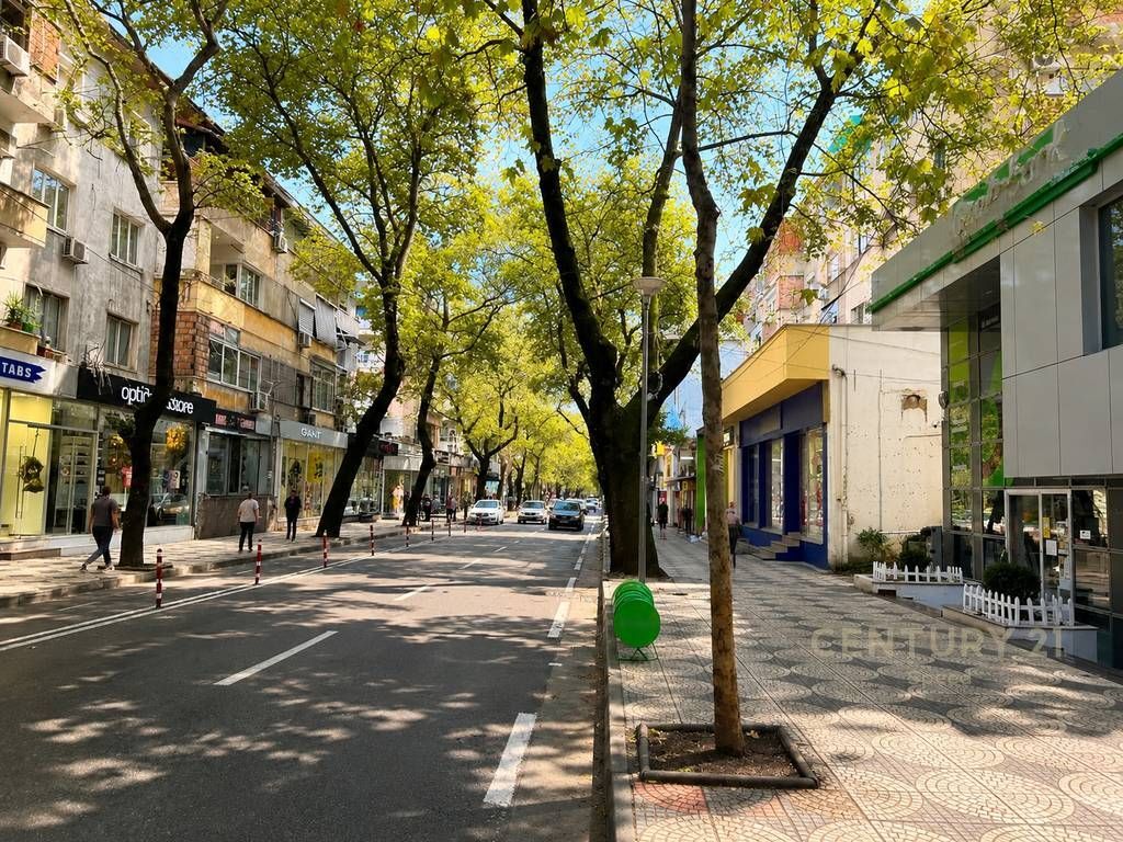 Shop for sale on Myslym Shyri Street