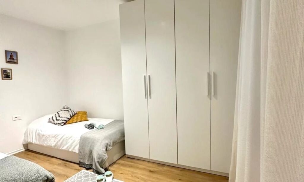 Affittasi Appartamento 1+1+1 Balcone
