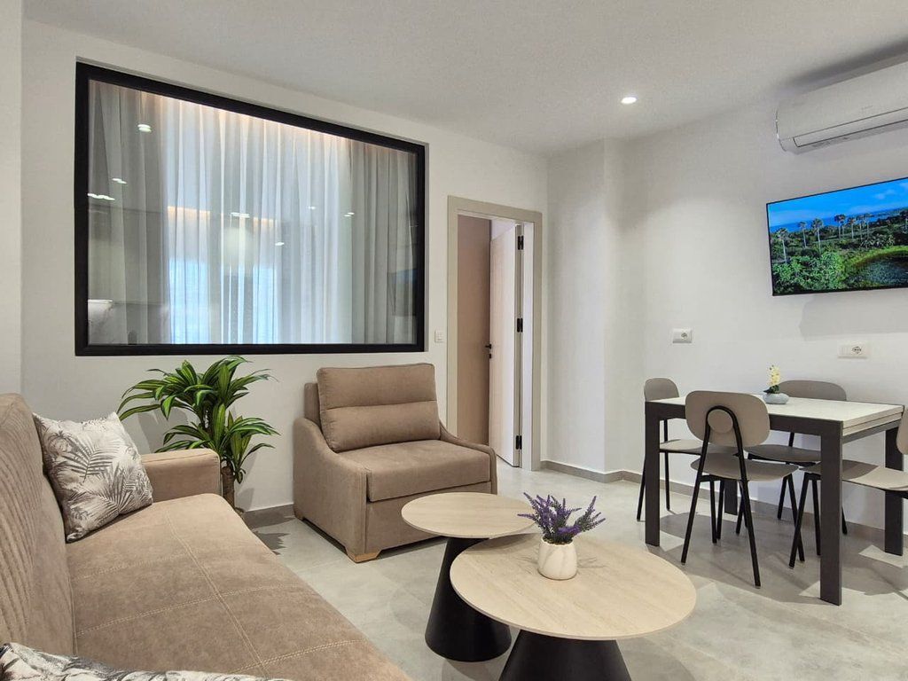 💥 occasione Hotel o 5 APPARTAMENTI + 5 POSTI AUTO 840.000 € 📍 Saranda