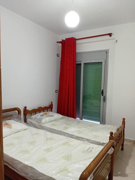 Apartament me qera