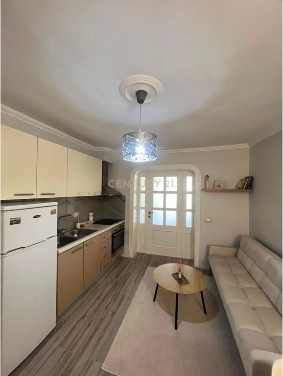 Apartment 1+1 for Rent near New Maternity, Tirana - 500€