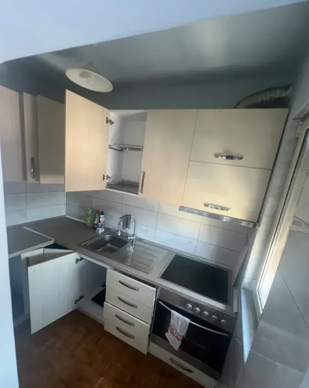 APPARTAMENTO 1+1. 45000 LEKE.VICINO QSUT
