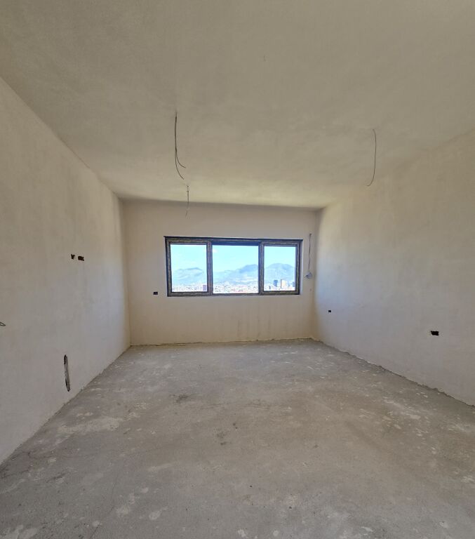 Shitet Triplex 3+1 + Verandë | Rezidenca Kodra e Diellit 2