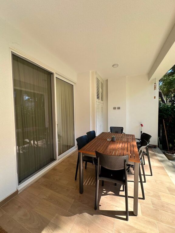 VENDESI APPARTAMENTO 2+1 CON CORTILE SAN PIETRO GOLFO DI LALZ