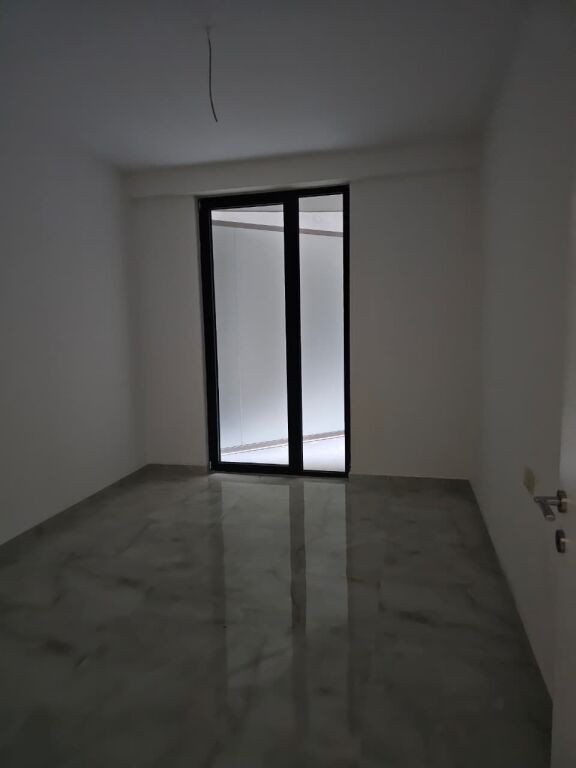 🏢 Jepet me Qira Ambient Zyre – Rruga Mine Peza, Tiranë
