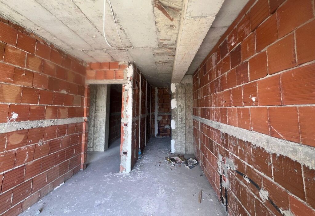 OKAZION! Shitet Apartament 2+1+2 – Bengasi, pranë Rrethit të Klanit