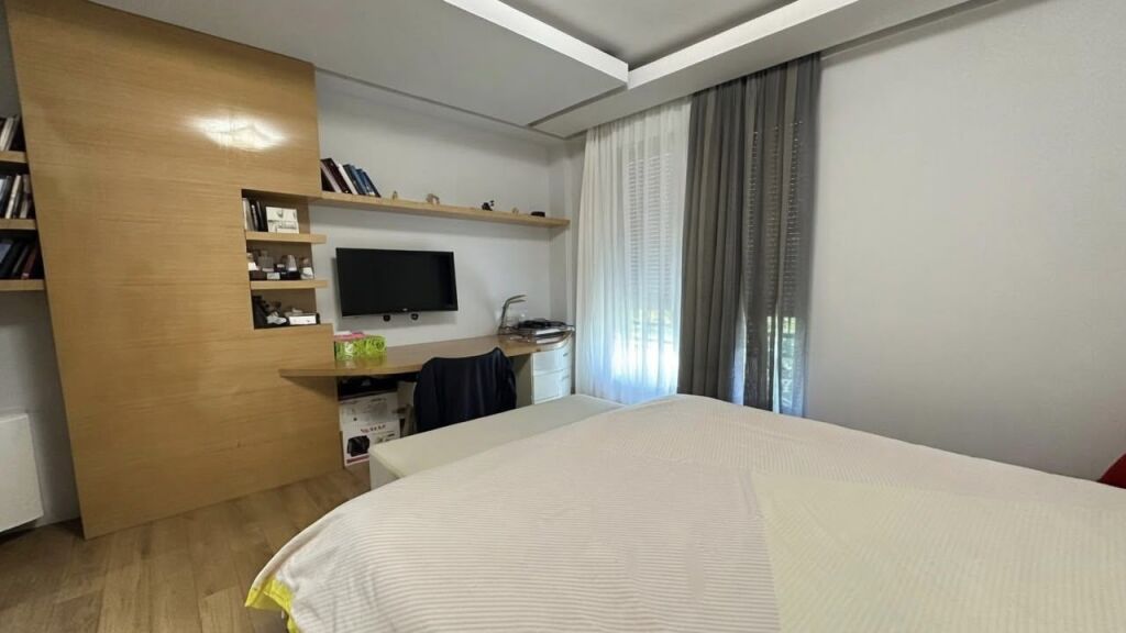 Shitet Apartament 3+1+2 – Rr. Dritan Hoxha | Jo agjenci