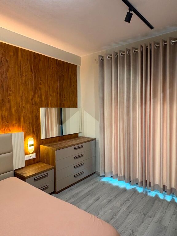 Jepet Me Qera Apartament 2+1+2 Tualete + 1 Ballkon