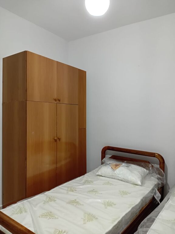Apartament me qera