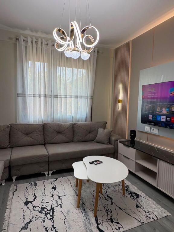 Jepet Me Qera Apartament 2+1+2 Tualete + 1 Ballkon