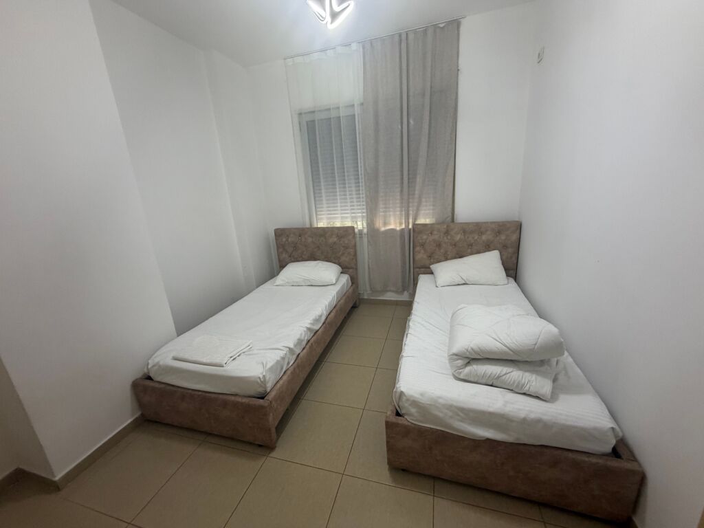 2+1,te hotel marinaj astir,500 mije leke
