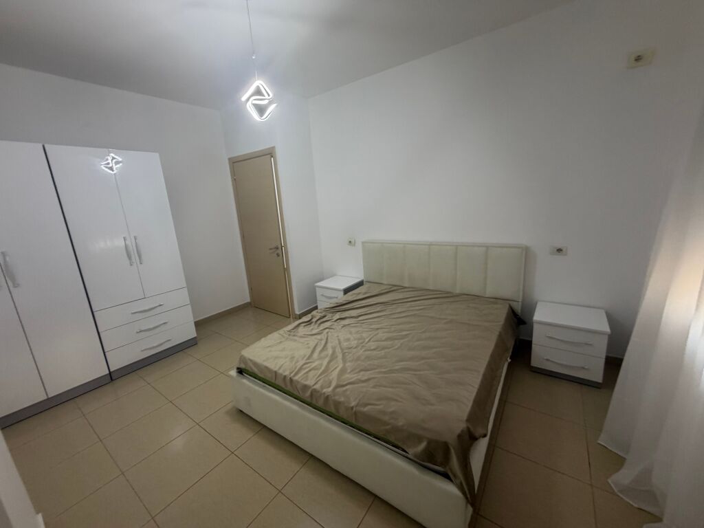 2+1,te hotel marinaj astir,500 mije leke