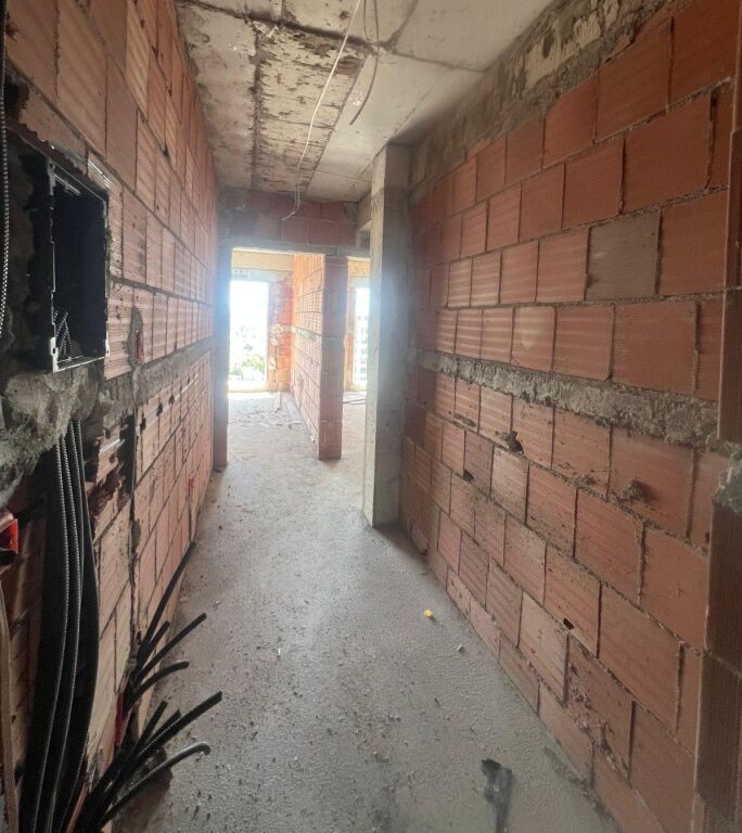 OKAZION! Shitet Apartament 2+1+2 – Bengasi, pranë Rrethit të Klanit