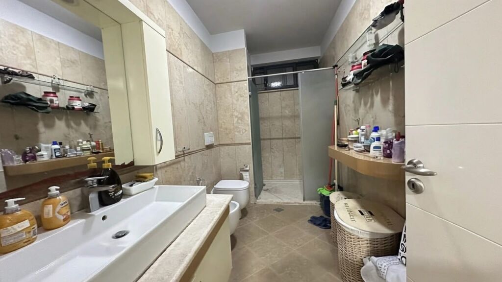 Shitet Apartament 3+1+2 – Rr. Dritan Hoxha | Jo agjenci