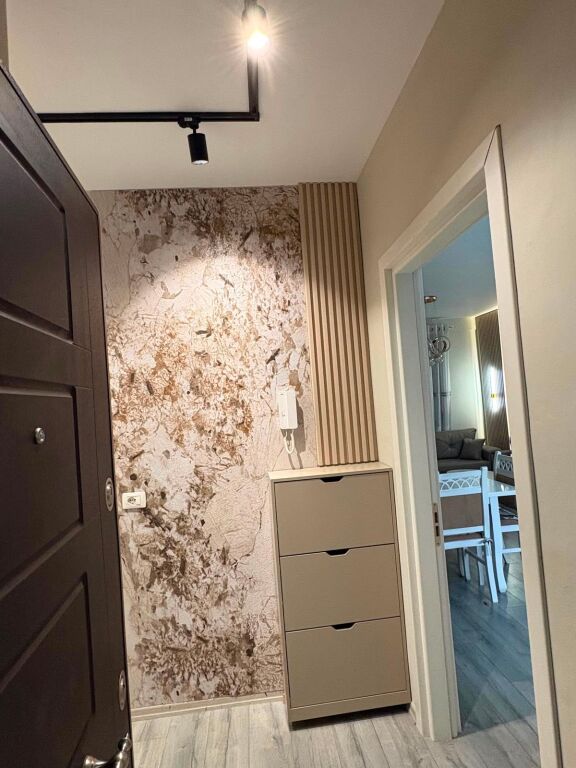 Jepet Me Qera Apartament 2+1+2 Tualete + 1 Ballkon