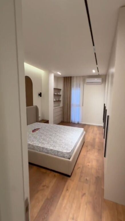 Xhamllik Jepet apartament  1+1+🅿️ me qera  