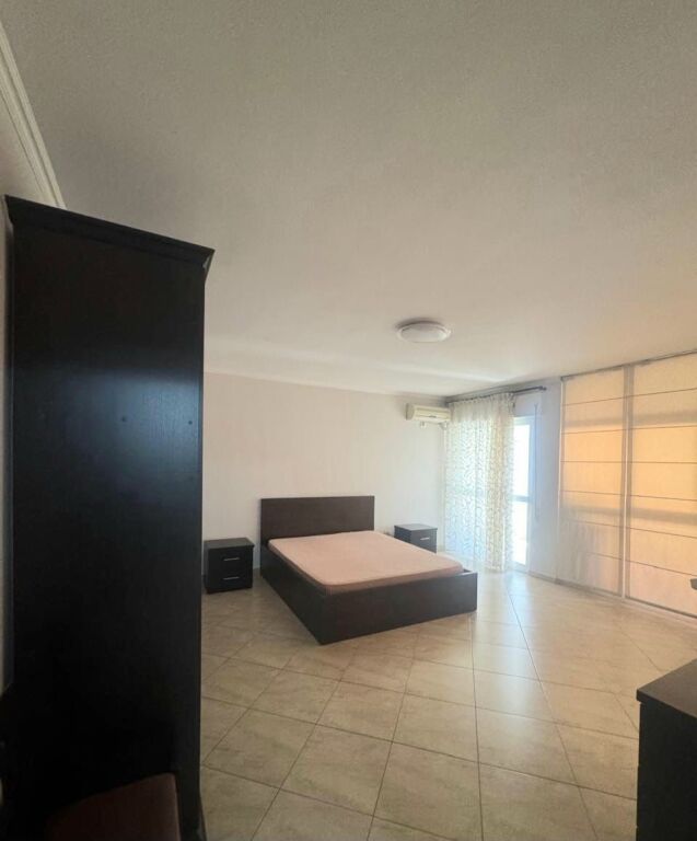 Jepet Me Qera Apartament 2+1+1 Ballkon