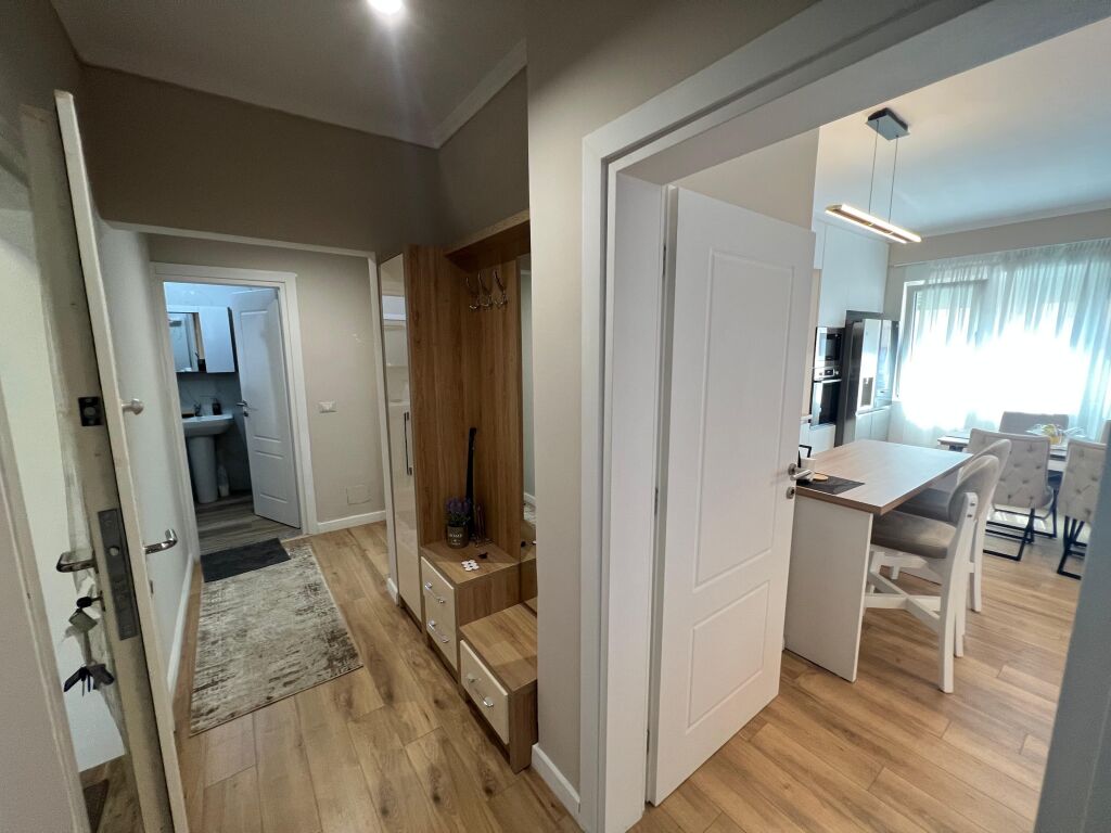 Jepet me qira apartament 2+1+Post Parkimi ne Sauk
