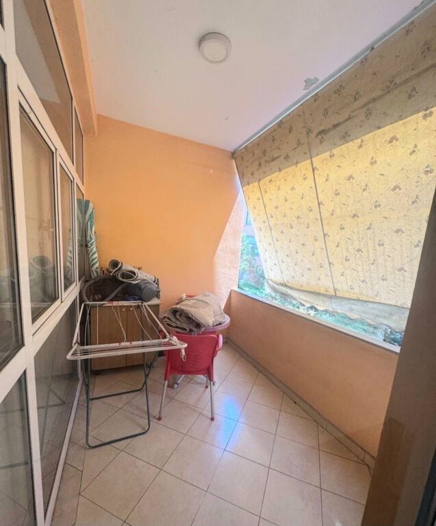 Jepet Me Qera Apartament 2+1+1 Ballkon