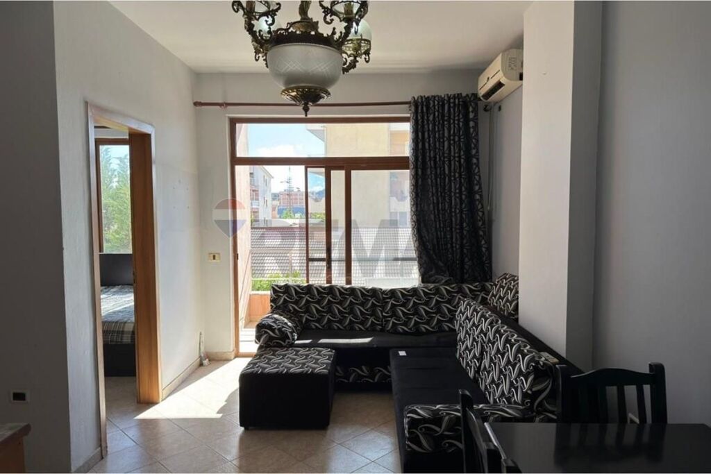 Shitet Apartament 1+1 - Misto Mame, Pallatet Çabej