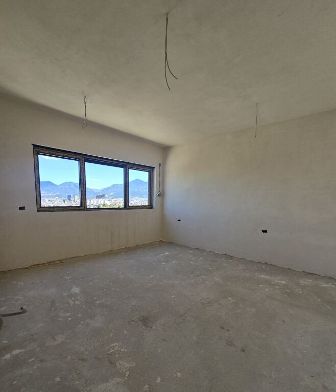 Shitet Triplex 3+1 + Verandë | Rezidenca Kodra e Diellit 2