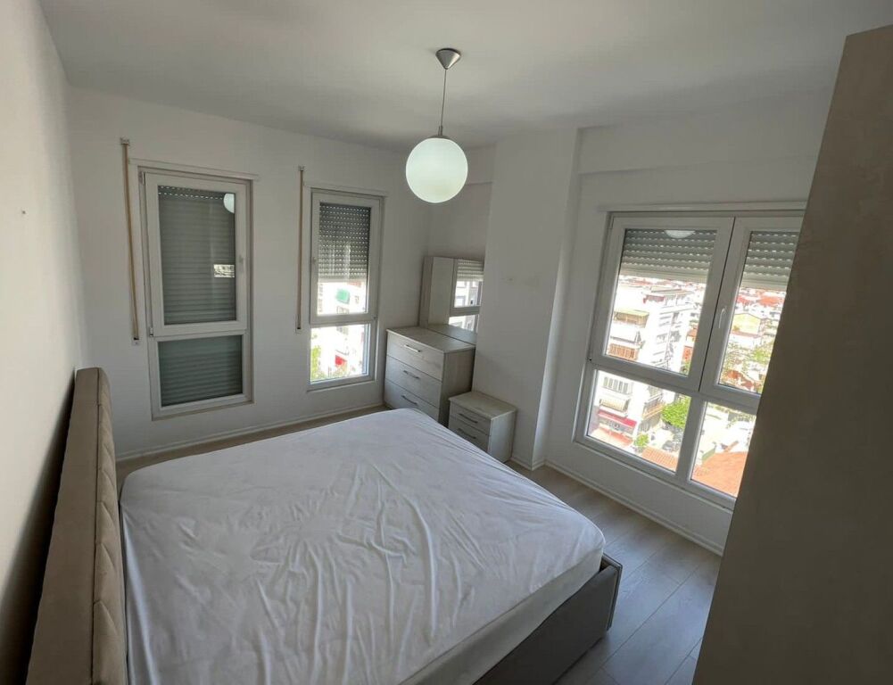 Appartamento 2+1 in Affitto – Via 5 Maji, Tirana