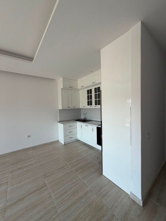 For rent 2+1, partially furnished, aviation field, 600 euros