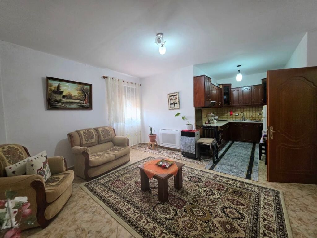🏡 Apartment 2+1 for Rent – Former Municipality, Korçë