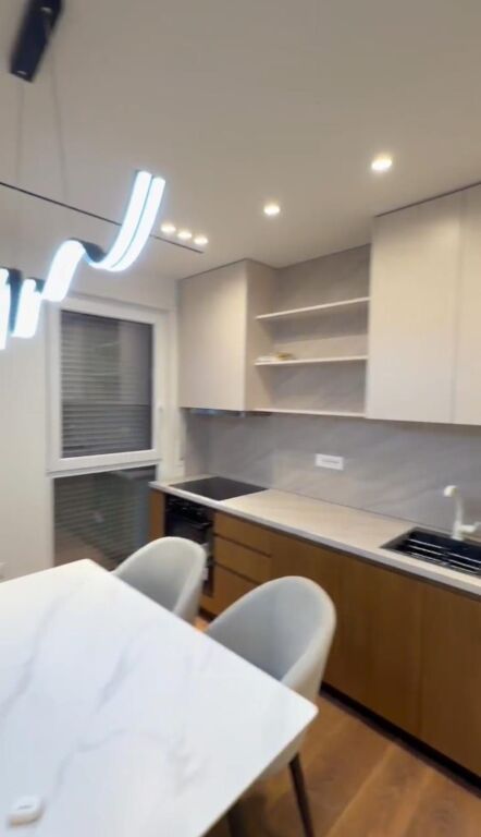 Xhamllik Jepet apartament  1+1+🅿️ me qera  