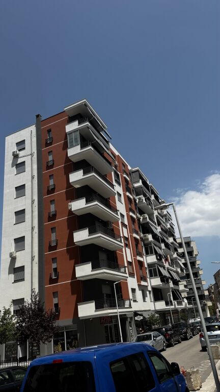 🏡 Apartament 2+1 për Shitje – Kompleksi Larti, Korçë