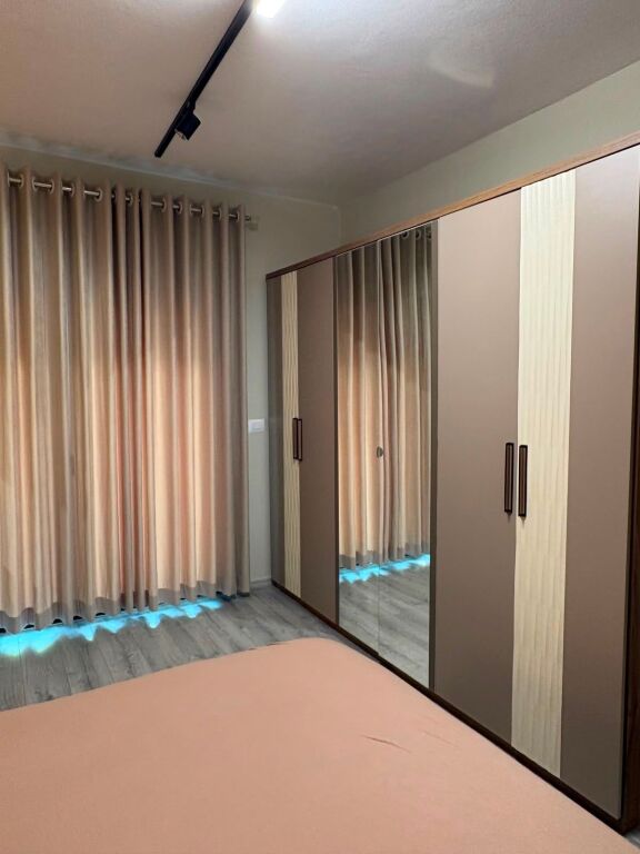 Jepet Me Qera Apartament 2+1+2 Tualete + 1 Ballkon