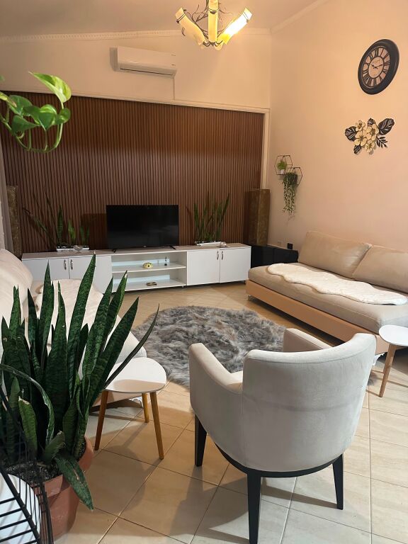 Apartament me qira
