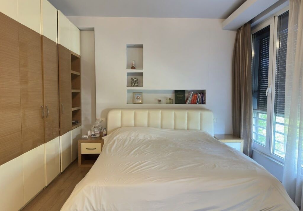 Shitet Apartament 3+1+2 – Rr. Dritan Hoxha | Jo agjenci